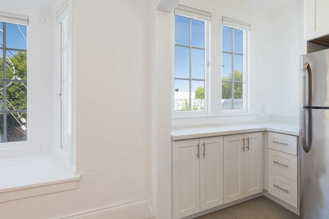 Building Photo - 3017 22nd St