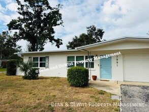 Building Photo - 7991 23rd Ave N