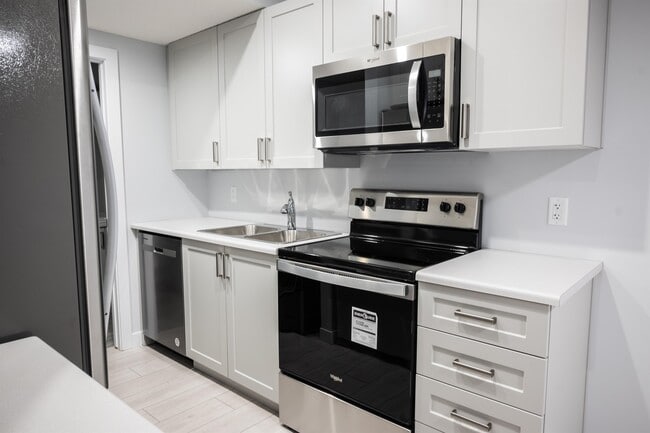 Building Photo - 1455 Cherniak Way SW