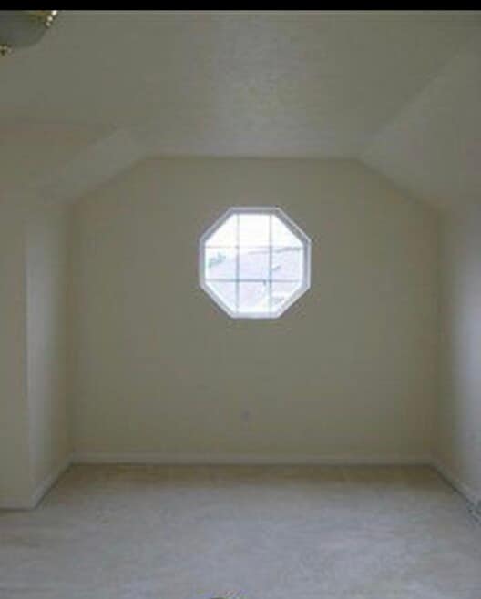 Building Photo - 90 Nicholas drive