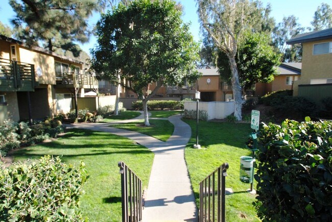 Foto del edificio - **COMING SOON**  LA HABRA 3BR CONDO $3250mo