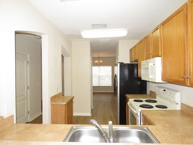 Foto del edificio - Townhouse in Fishhawk Ridge 2bd/2.5 bath
