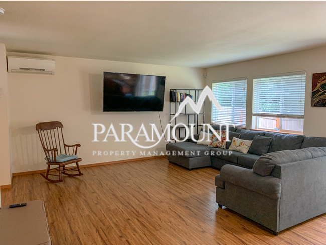 Foto del edificio - Charming 3 Bedroom in Port Orchard on Cul-...