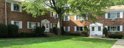 Building Photo - 189 Littleton Rd