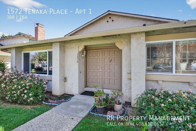 Building Photo - 1572 Tenaka Pl