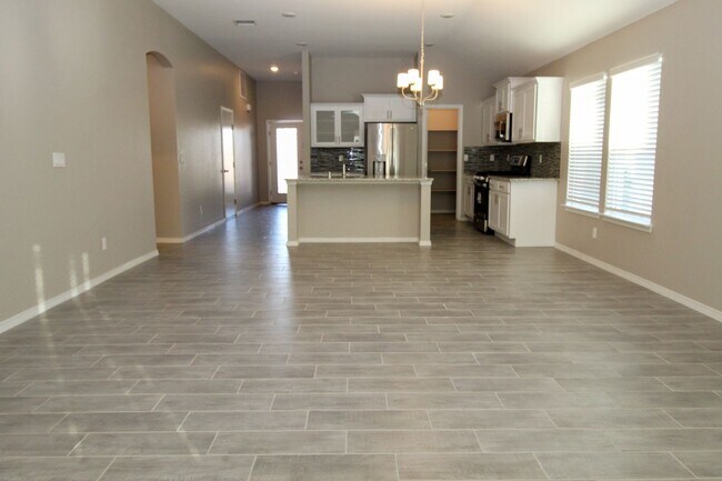 Foto del edificio - 1217 Golden Summer Pl