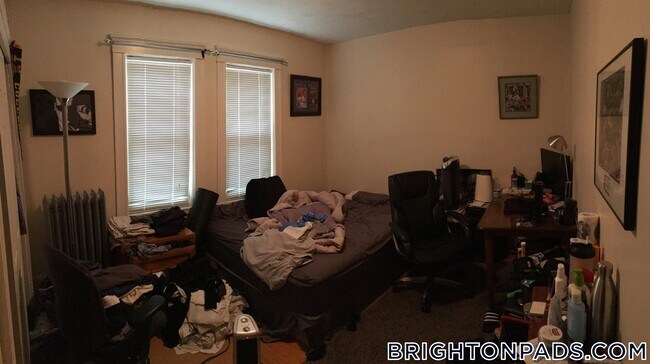 Building Photo - 124 Nonantum St