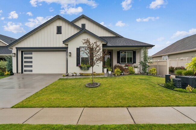Building Photo - 11691 Quintale Dr