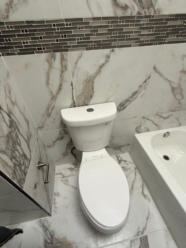 Building Photo - 1514 S 30th St