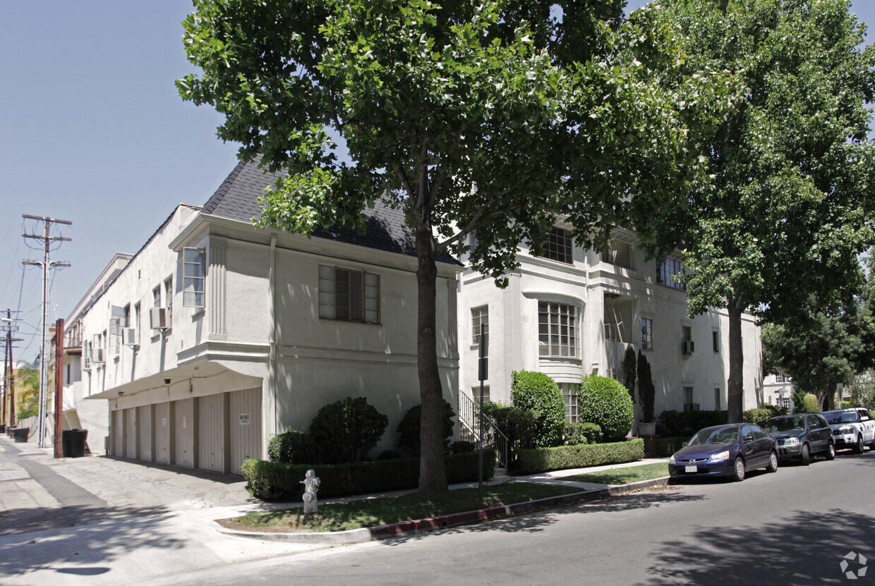 153 Spalding Dr, Beverly Hills, CA 90212 Apartments in Beverly Hills
