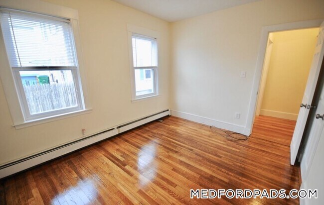 Foto del edificio - 15 Taylor St