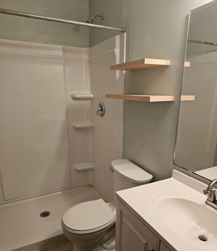 Foto principal - 215 Eldorado Dr