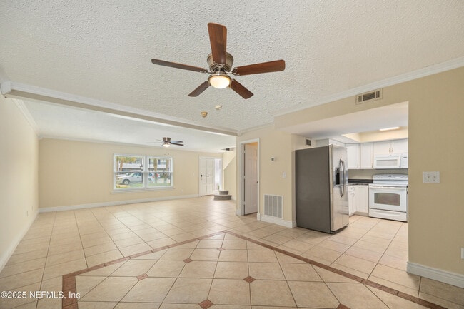 Building Photo - 695 A1A N
