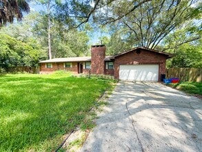 Building Photo - 305 NW 28th Terrace
