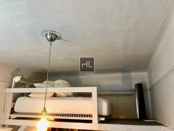 Foto del edificio - 165 W 71st St
