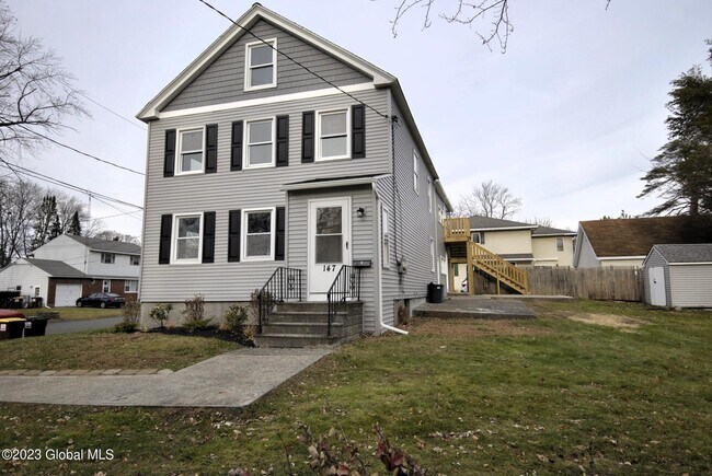 Foto del edificio - 147 Sand Creek Rd