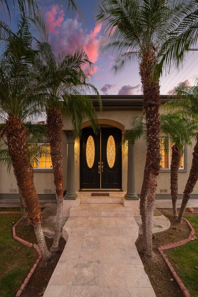 Building Photo - 4356 Kingswell Ave