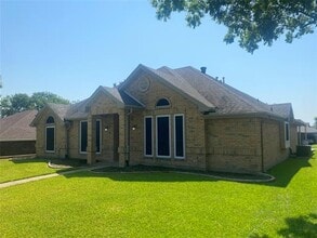 Building Photo - 3508 Lily Ln