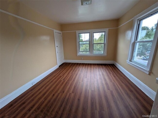 Foto del edificio - 257-15 148th Ave