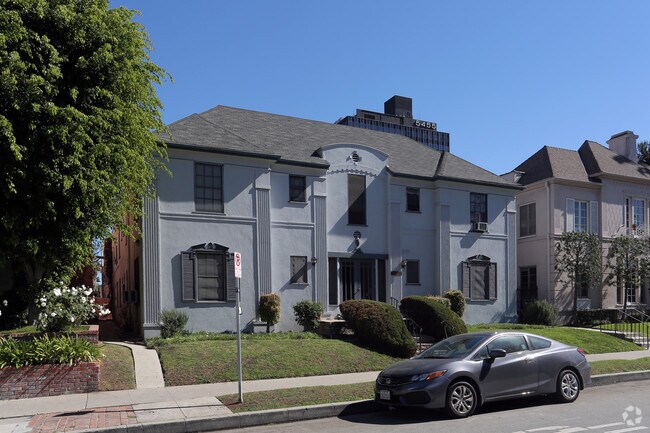 Building Photo - 642 S Burnside Ave