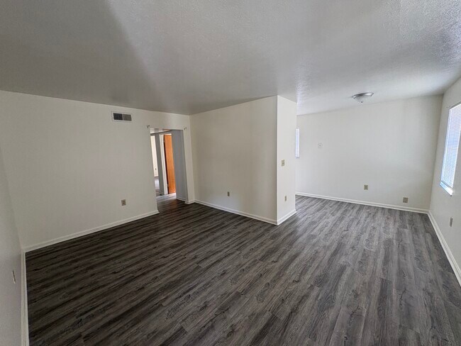 Building Photo - 1707 Lafayette Dr