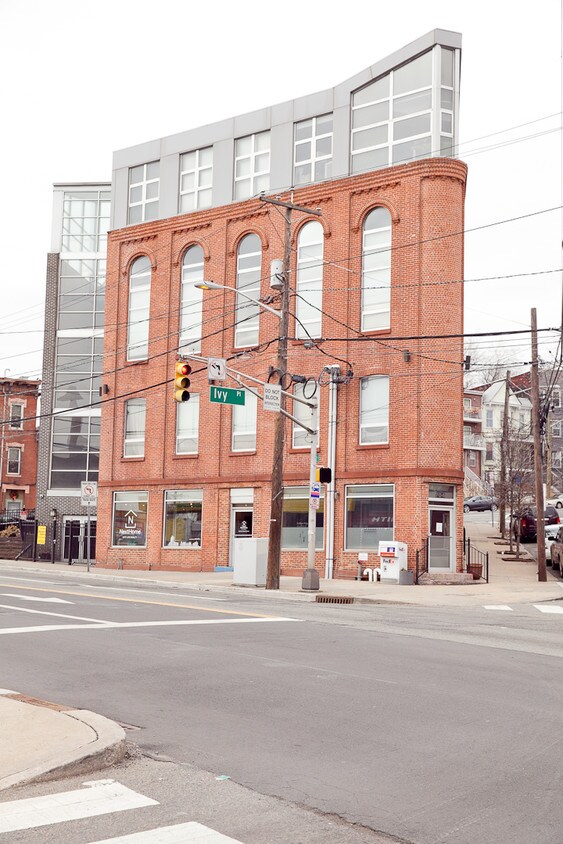 Building - 704 Grand St