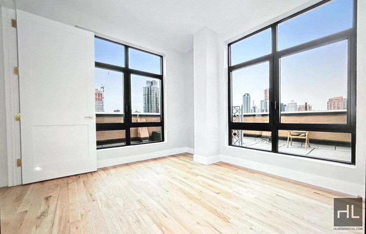 Primary Photo - LEASE-BREAKE!!! 1BR apartment in Luxury Bu...