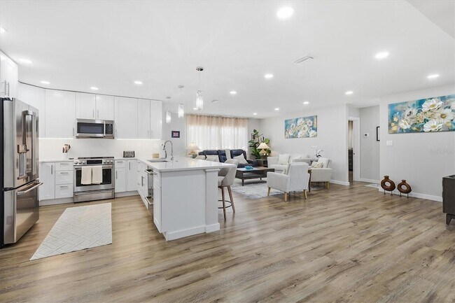 Foto del edificio - 5247 Carmilfra Dr