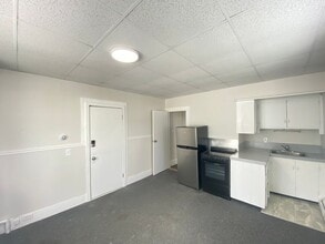Building Photo - 60 Broadway