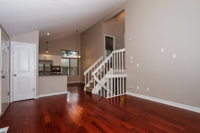 Building Photo - 10165 E Peakview Ave