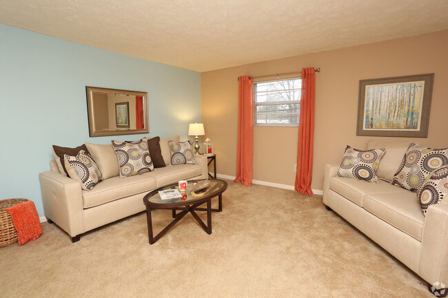 Living Room - Gatehouse Apartments - Most Utl Incl.