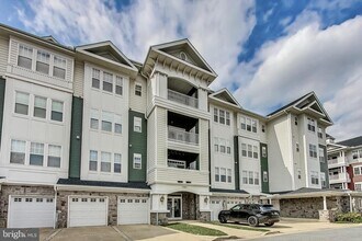 Building Photo - 13901 Belle Chasse Blvd