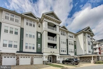 Building Photo - 13901 Belle Chasse Blvd