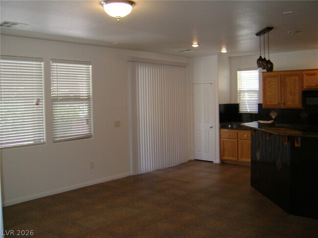 Foto del edificio - 5365 Fairbranch Ln