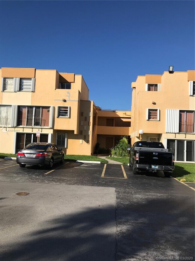 Foto del edificio - 9301 SW 4th St