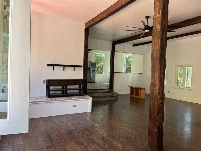 Building Photo - 4209 Carnes Rd