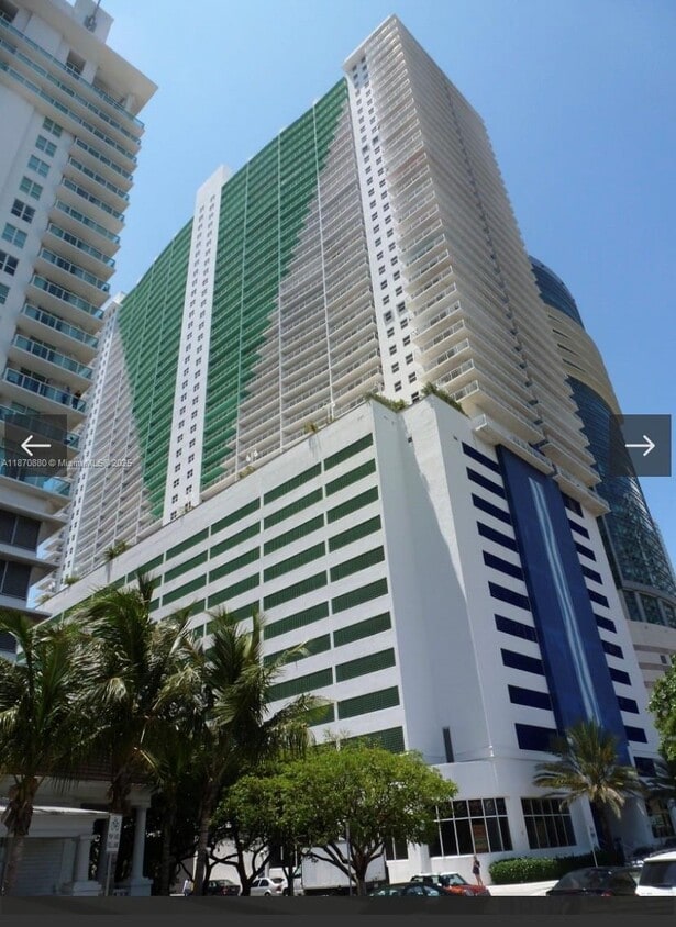 Primary Photo - 1200 Brickell Bay Dr