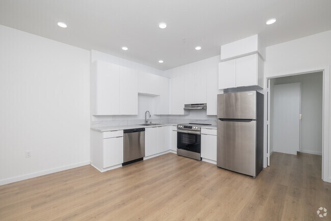 2BR, 1BA - 550SF - Kitchen - Haven on Orange