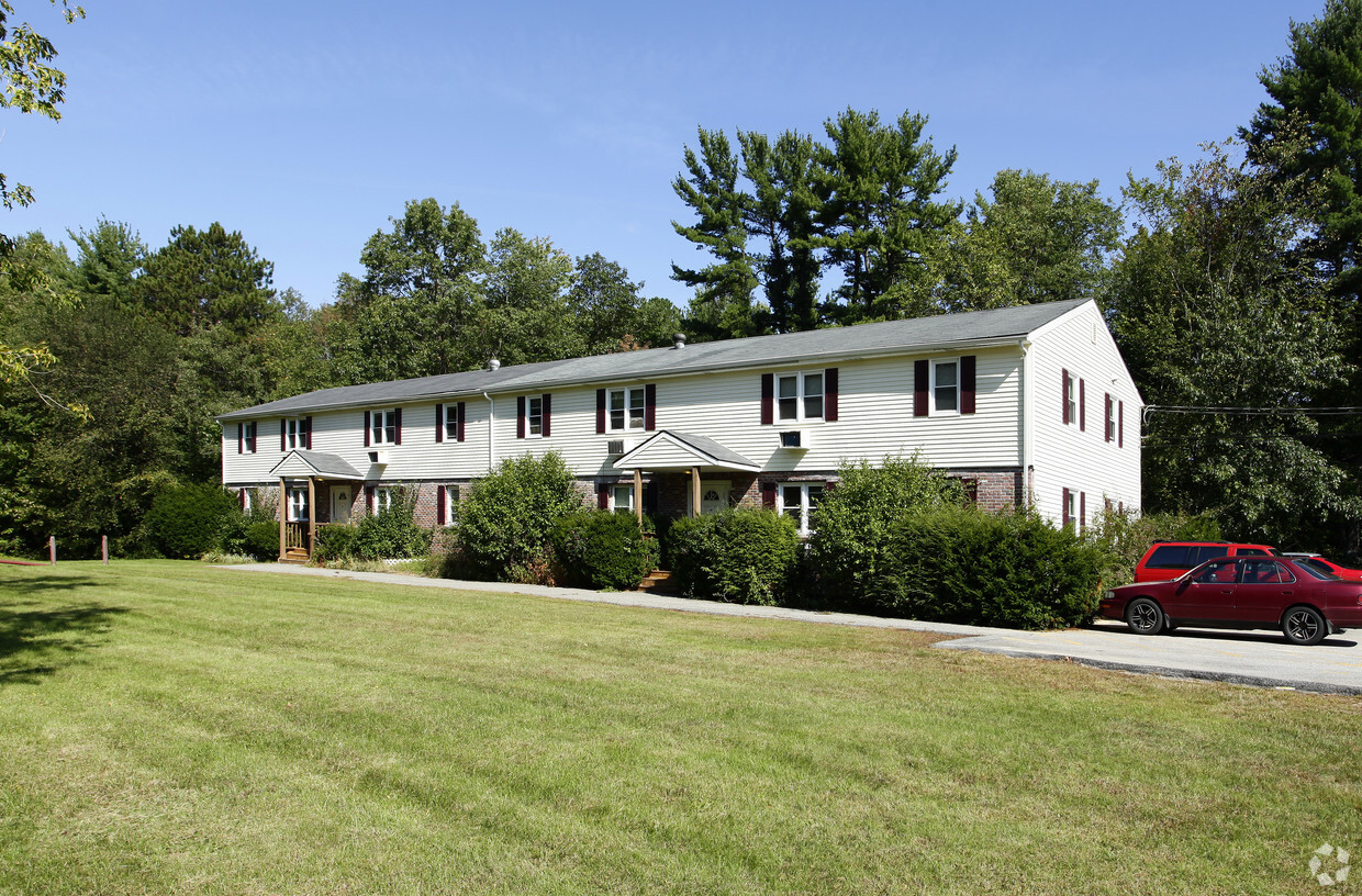 Primary Photo - Hillcrest Candia Apartments