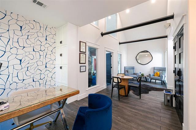 Foto del edificio - 2430 Cromwell Cir