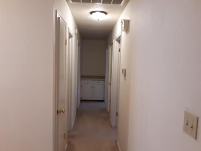 Building Photo - 1457 Paradise Parkway