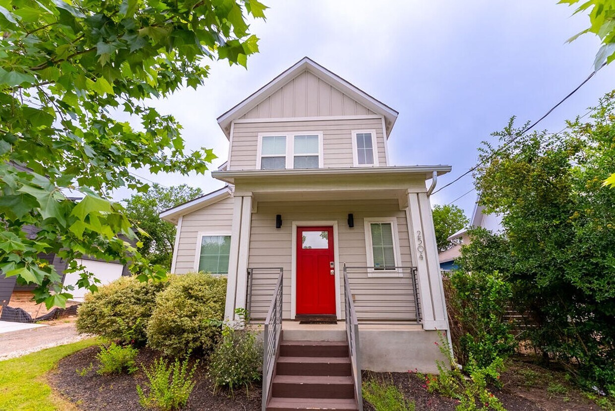 Primary Photo - Stunning Contemporary Farmhouse: 3 Bed/2.5...