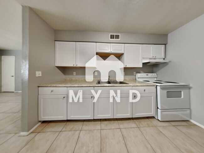 Building Photo - 2437 N Amarillo St Apt 1