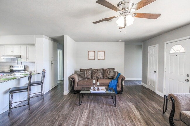 Foto del edificio - Cute 4 bed 2 bath house