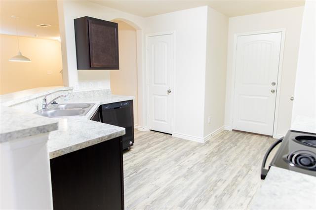 Foto del edificio - 9906 Chilmark Way