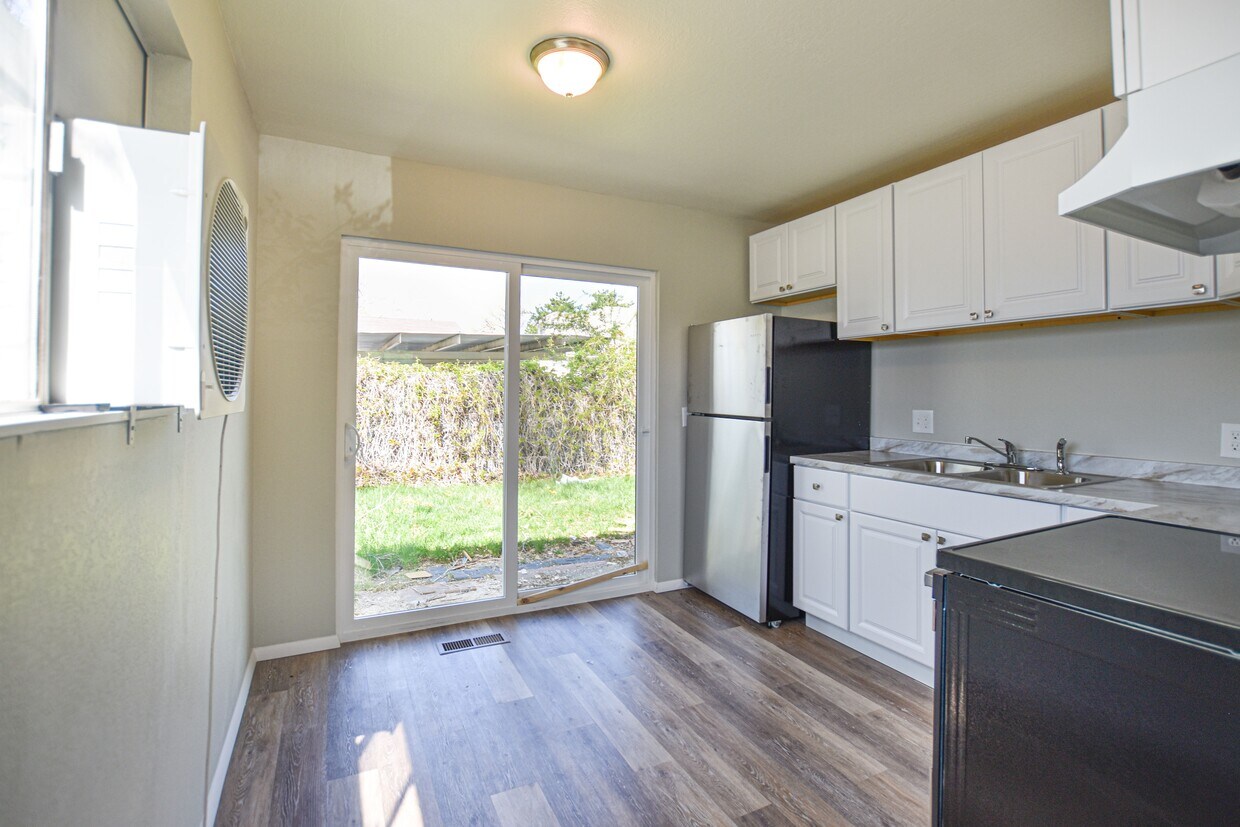 4728 S 3600 W, Taylorsville, UT 84129 Townhome Rentals in