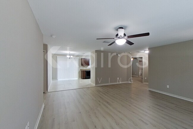 Foto del edificio - 56 Fisher Way Pass