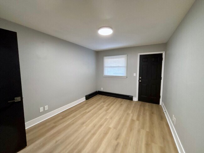 Foto del edificio - Harrison Beach Apartments