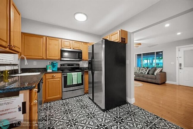 Foto del edificio - 1401 NE 14th St