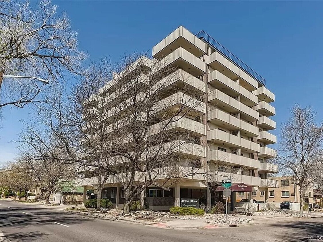 Foto principal - Congress Park: 1 Bedroom Condo in Denver